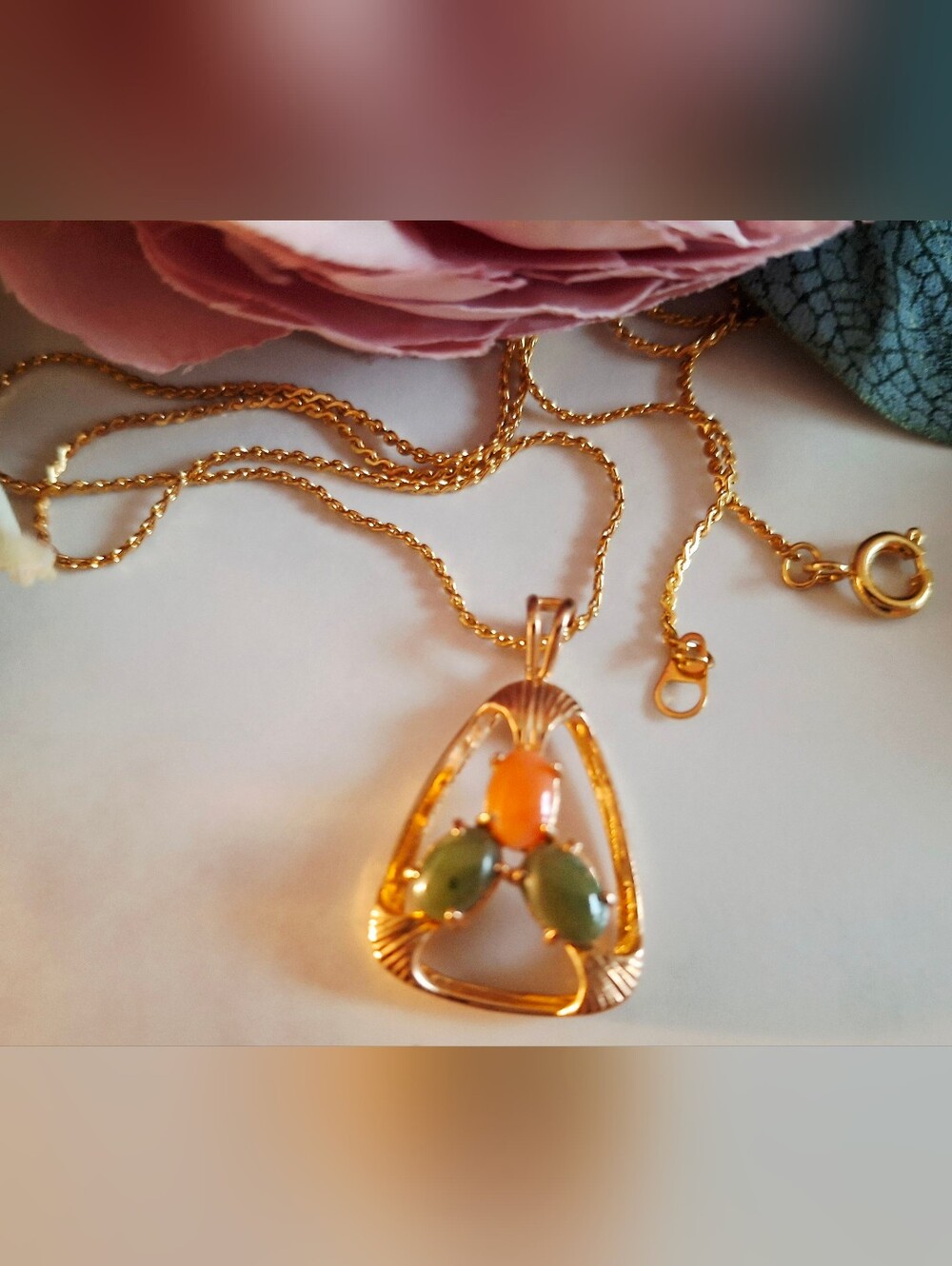 Vintage 80s ✨️🧡💚Colorful Jade Pendant Necklace